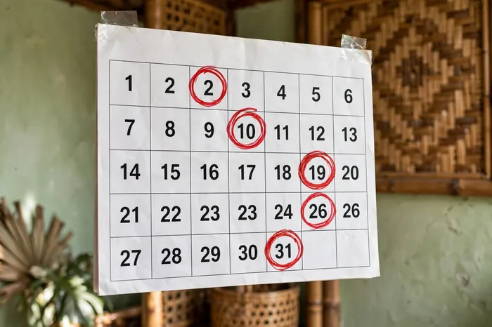 Kalender keluarga ditandai tanggal selamatan dari kalkulator menghitung selamatan orang meninggal